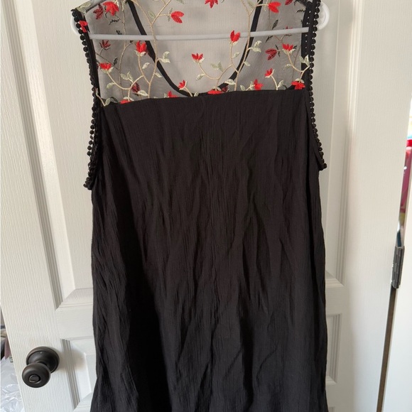 Vintage Black Dress with Floral Embroidery - Picture 7 of 8